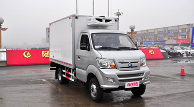 重汽王牌W1國(guó)四柴油冷(lěng)藏車(chē)